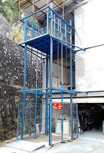 thang nâng thủy lực